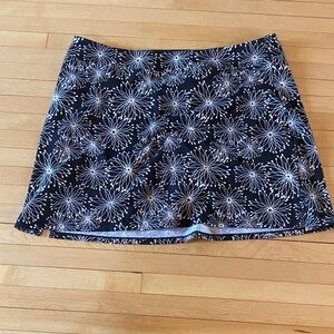 Women's Black and White Patterned Skort